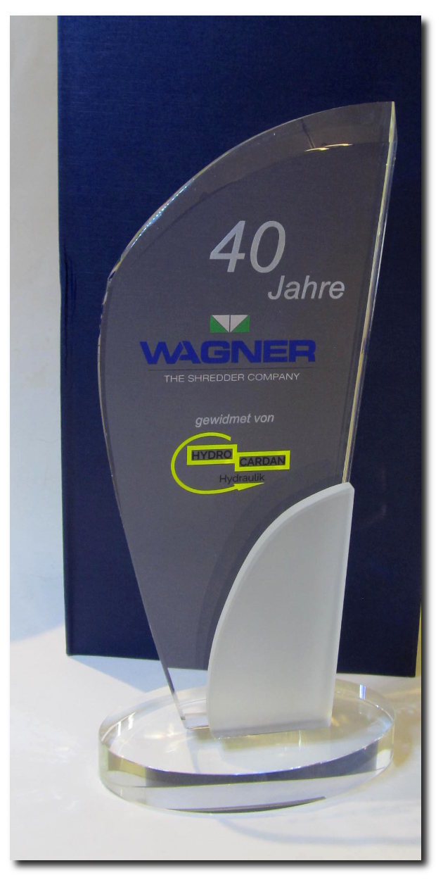 Glaspokal mit Lasergravur und UV-Druck Glaspokal mit Lasergravur und UV-Druck