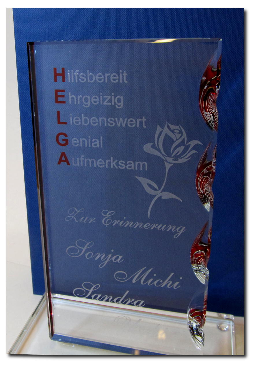 Glastroph&auml;e mit Lasergravur und UV_Druck