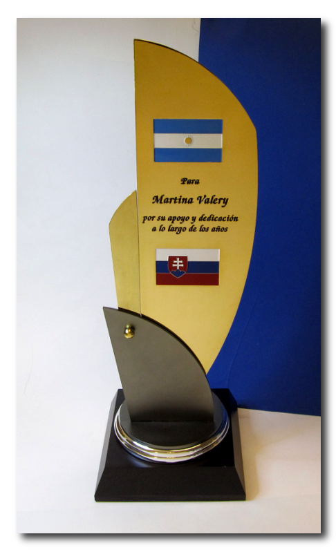 Glaspokale mit Gravur, Glastroph&auml;en, Glasawards, 3D Foto Glasgravur, Pokale:  Vergoldete Metalltroph�e