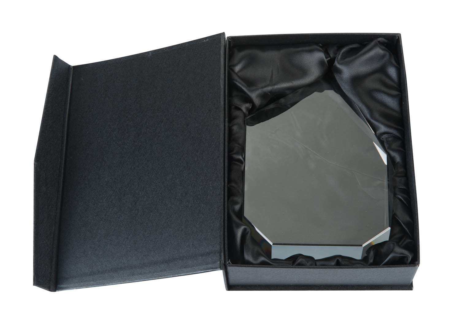 Glaspokal mit Kassette Glaspokal mit Kassette